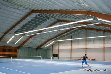 Tennishallen-Beleuchtung